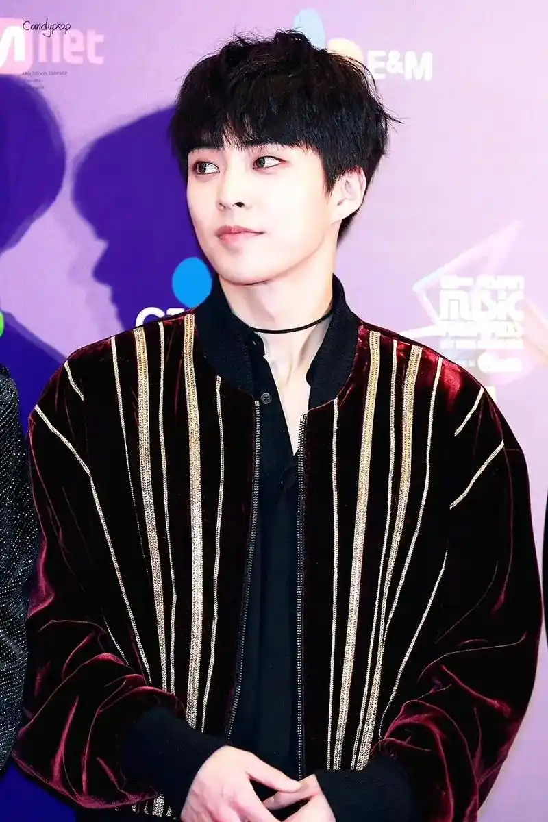 金珉锡 #xiumin #exo 等待的日子里,看看小珉语 - 抖音