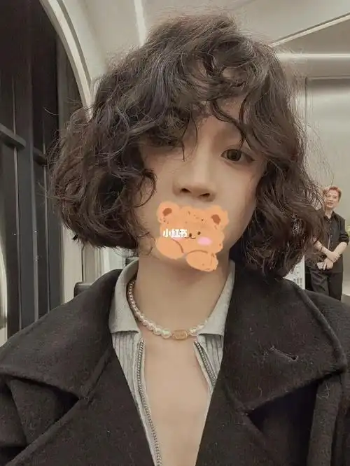 短发女生这样烫08复古文艺又洋气百搭显脸小