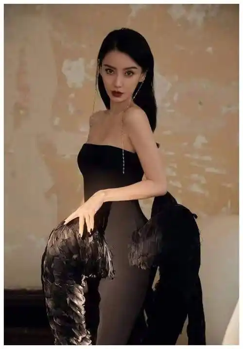 angelababy意外改昵称,网友热切期待惊喜!