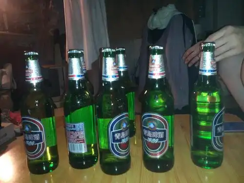 端午节放假 颓废那么一晚 喝酒总有千万总得理由 或喜或忧 你们说