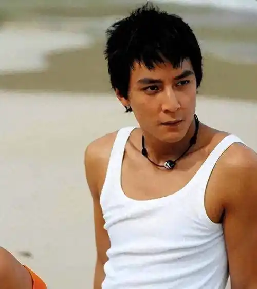 吴彦祖的女儿太漂亮了!女儿像爹真不是盖的!吴彦祖好基因没浪费_社交_