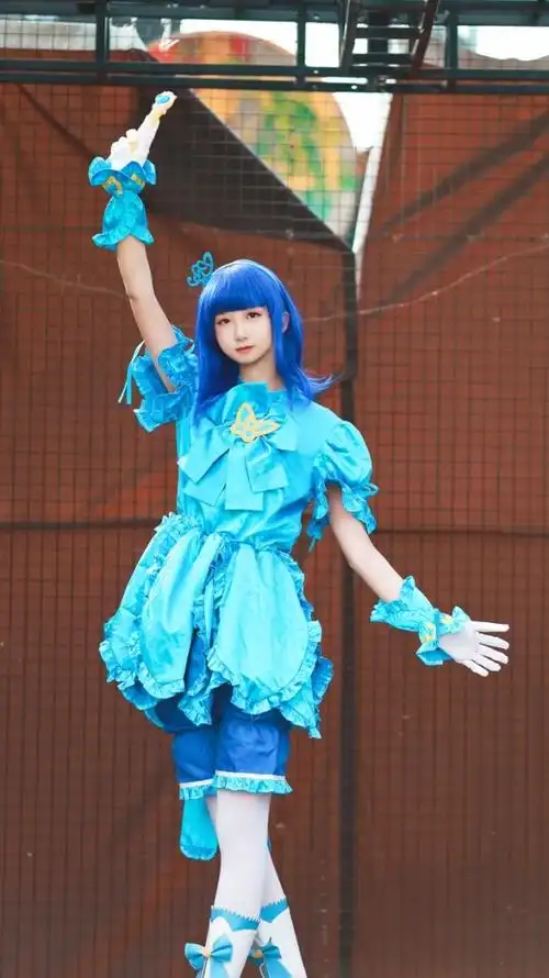 cos巴啦啦小魔仙凌美琪cos场照