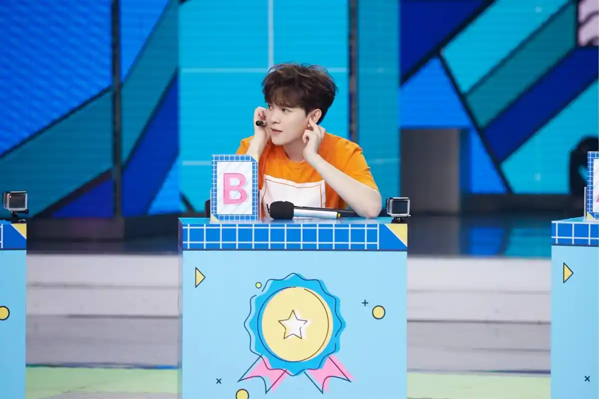 尤长靖玩转《快乐大本营》 游戏"扭秧歌"引全场爆笑