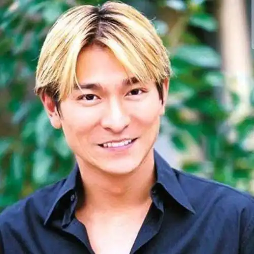 王宝强见到刘德华直接下跪;刘德华给亲大姐2000万却遭到憎恨