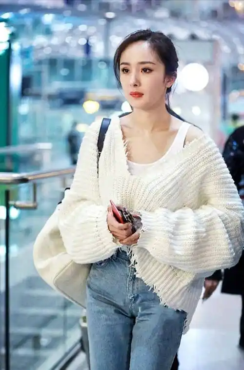 原创杨幂机场秀穿搭回顾每一套都有不一样的美难怪被网友夸赞