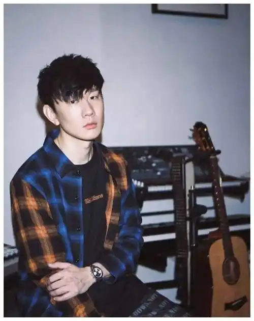 43岁林俊杰前往巴厘岛旅游!