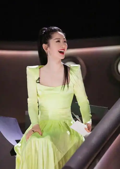 回顾谢娜从平凡到走上人生巅峰离不开张杰的帮助