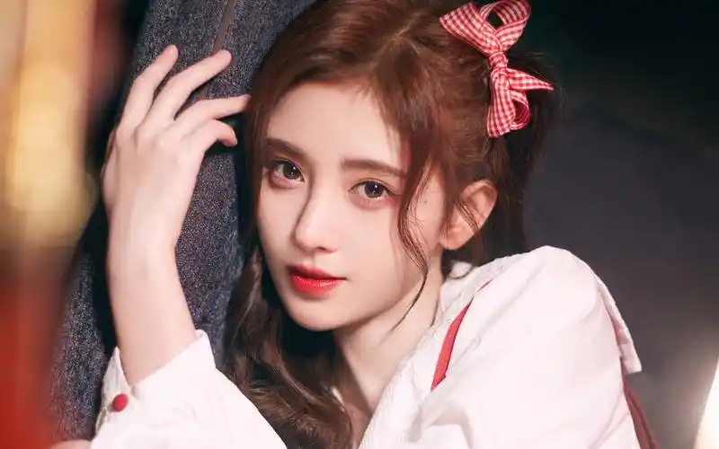 鞠婧祎蝴蝶结性感甜美写真桌面壁纸_大陆明星_壁纸下载_美桌网