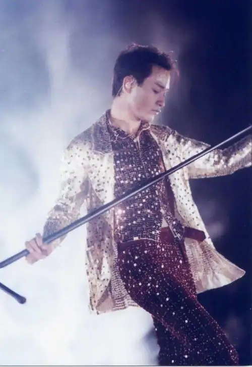 舞台上的张国荣,永远的巨星,永远的哥哥