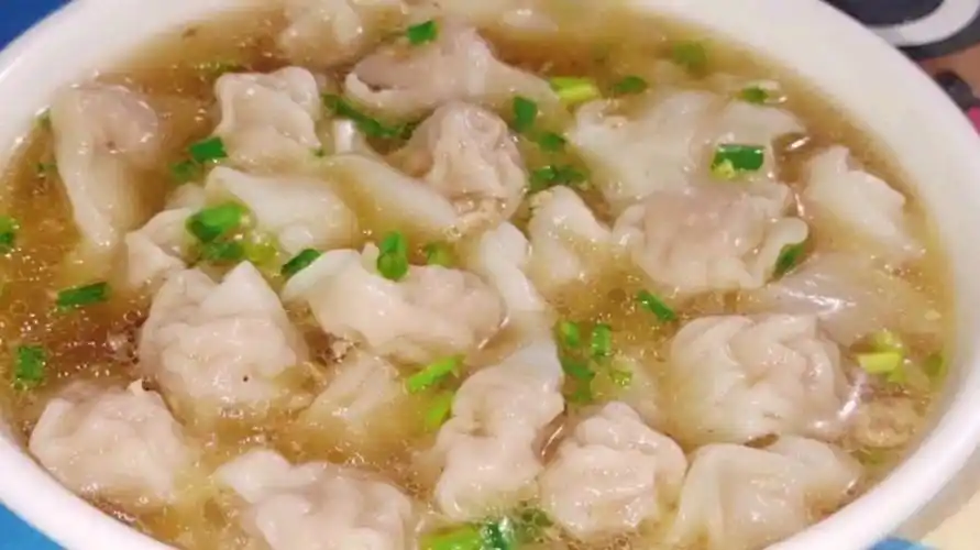 家常版大馅馄饨手工擀皮肉多皮薄吃着舒心又过瘾