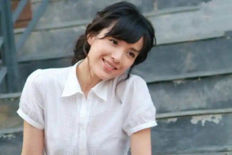 如今提到李佳的名字,不少人都会疑惑,这个女演员的名字如此陌生,但要