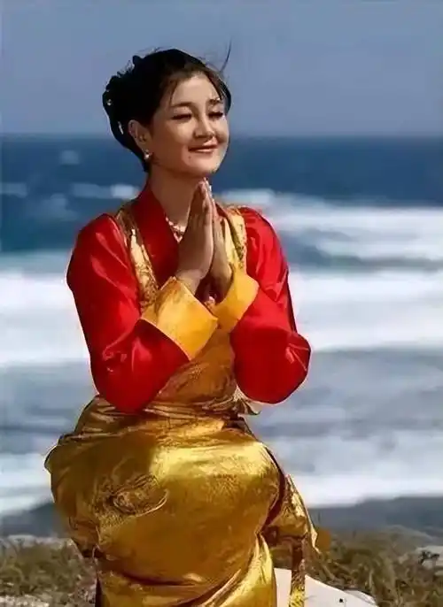 最美女中音降央卓玛的励志人生