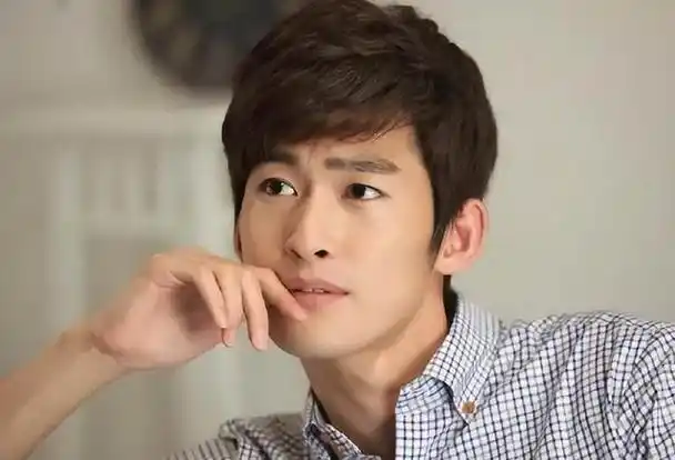 张翰的个人资料,张翰个人资料简介(从"娱圈顶流"到"逐渐油腻")