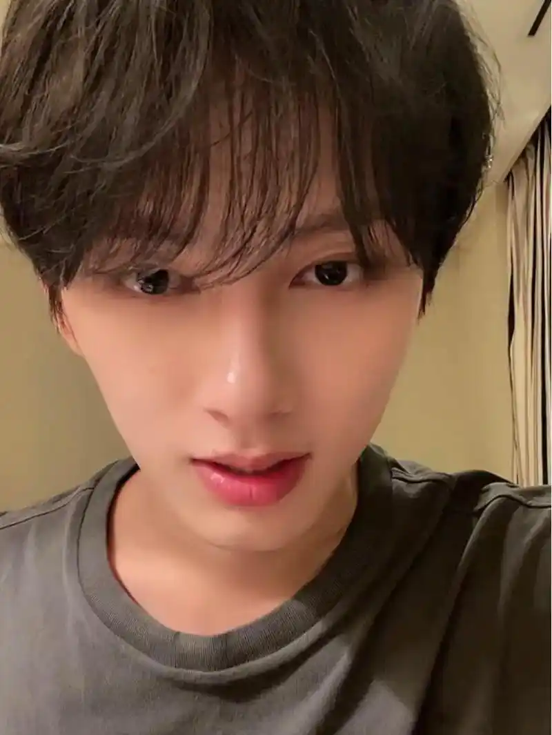 太帅了吧#seventeen #文俊辉 #氛围感 - 抖音