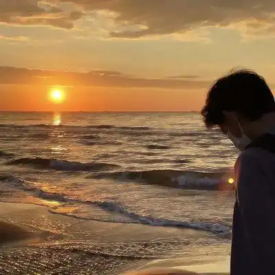 高级男头真人侧脸高清图片_男生头像_头像屋