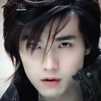 看看人家21岁的霸总演技贺军翔真是帅的没话说