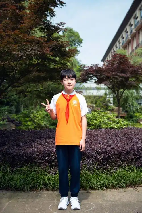 长沙最美小学毕业照——月亮岛学校六年级四班