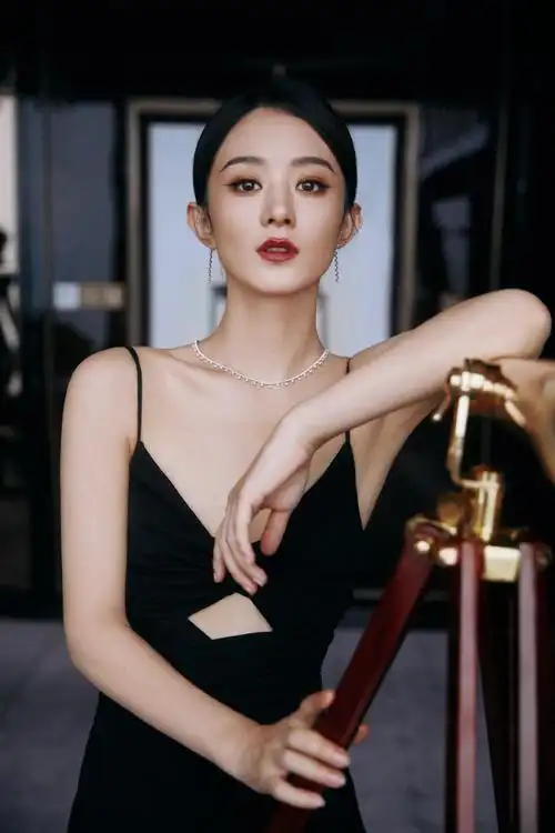 赵丽颖戴比尔斯品牌代言人##戴比尔斯由此而生