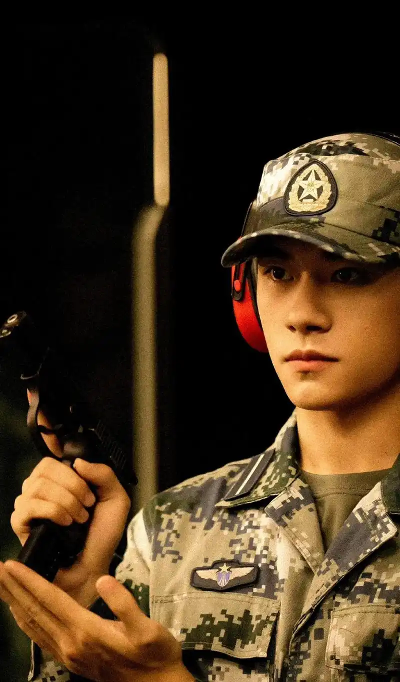 一起向未来 未来 请你来#易烊千玺 #易烊千玺壁纸  #易烊 - 抖音