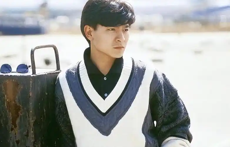 回顾豪门千金朱丽倩携亿万身家嫁给刘德华46岁高龄产子今怎样了