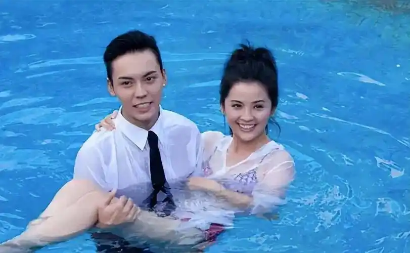 "狠人"阿sa:一婚嫁豪门,甩掉陈伟霆之后,又牵手"百亿太子"_阿娇