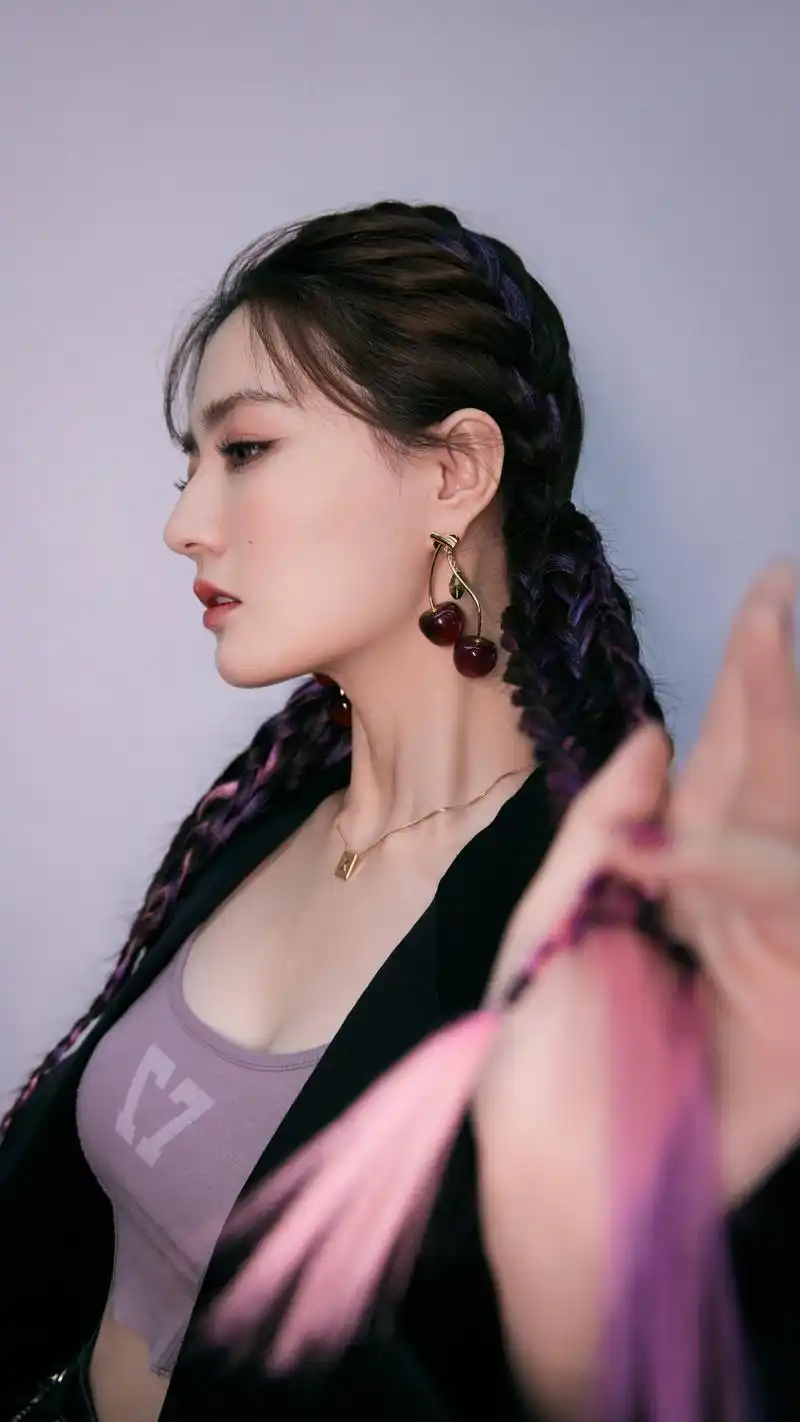 演员徐璐,主演电视剧《良辰美景》,甜美可爱的小姐姐!