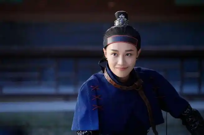 蓝盈莹超话#电视剧欢乐英雄#    平安镇侠女燕七@蓝盈莹lyric飒爽英姿