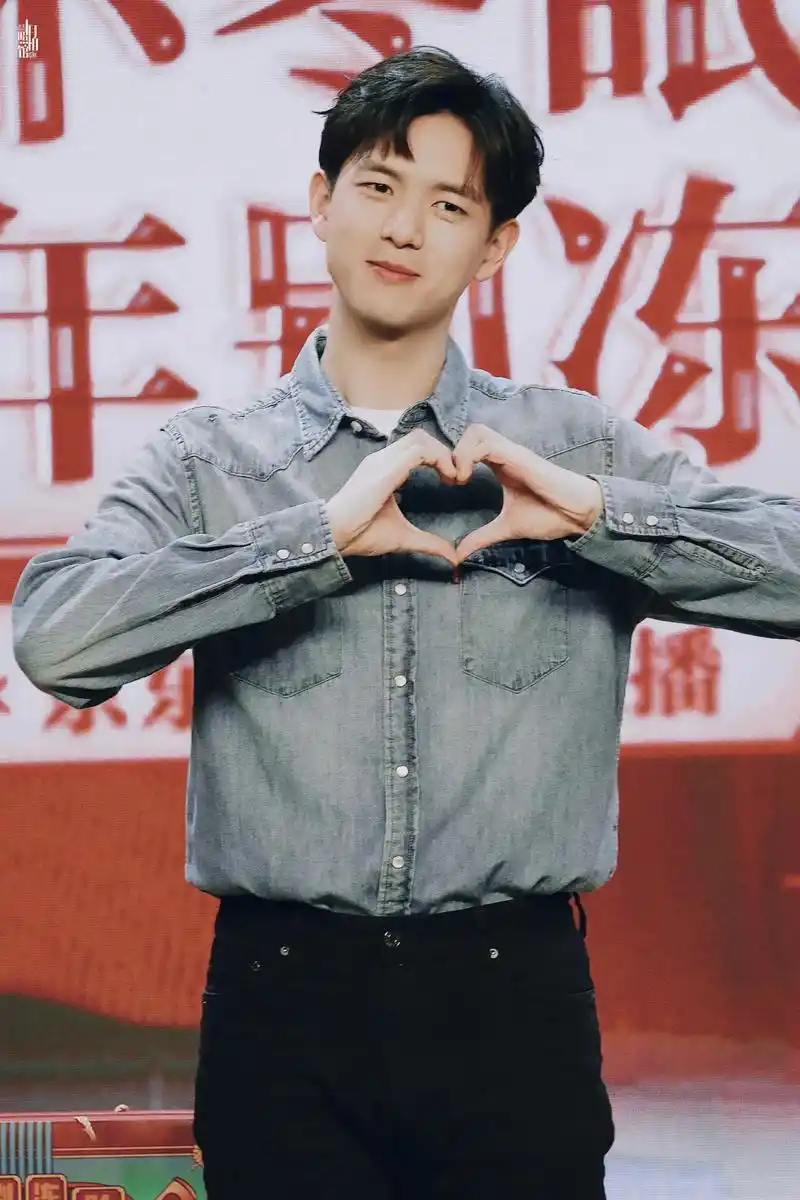 李现 #颜值 #治愈系笑容 #抖音小助手 #热门 #恋爱  - 抖音