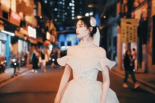 许佳琪婚纱值得万转