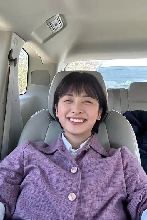 沈月脏脏包造型##沈月新剧短发梦回陈小希