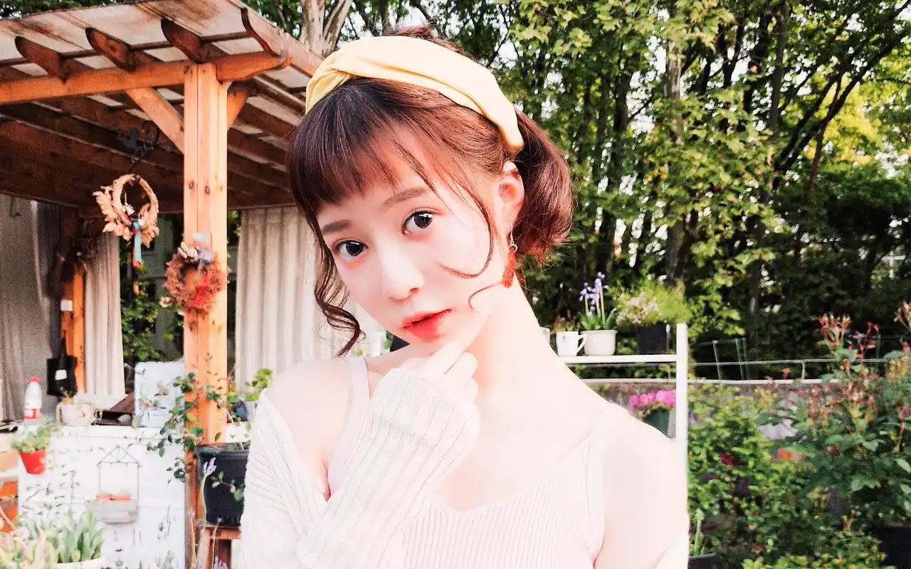 可爱甜美日系少女治愈唯美高清桌面壁纸