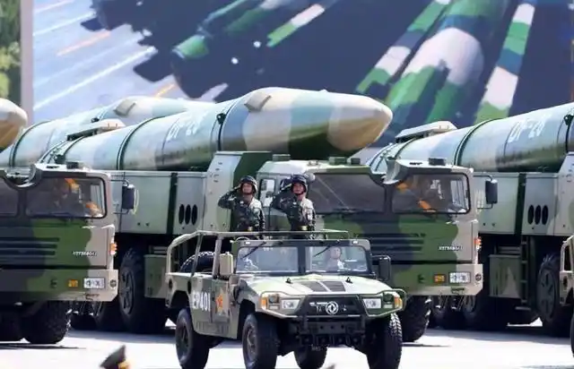 中国东风26导弹最大射程达4000公里可突破一切防御