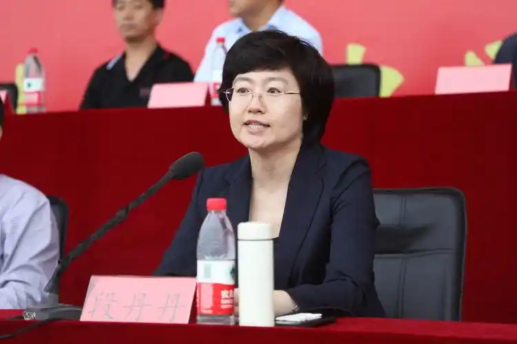 县政府副县长段丹丹同志讲话