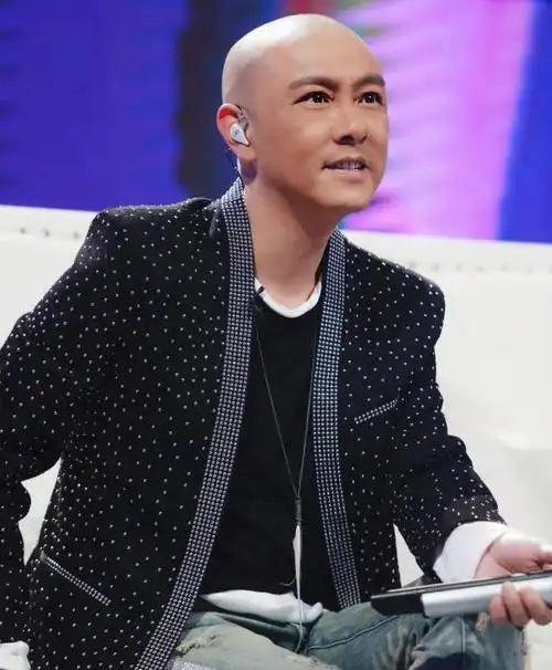 承包了整个童年电视连续剧的张卫健,来《嗨唱转起来了》!