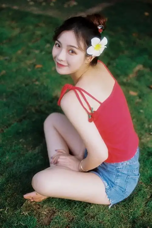 许杨玉琢复古胶片风性感写真