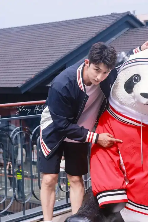 98完全被这几张可爱到晕厥#黄景瑜#成都是个好地方