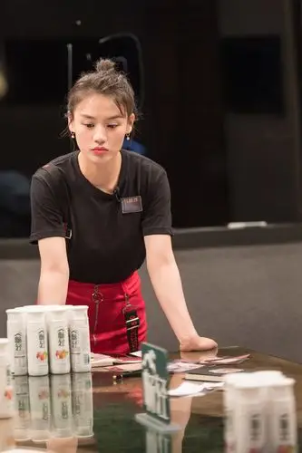 马思纯《我是大侦探》走不出的古宅剧照图片