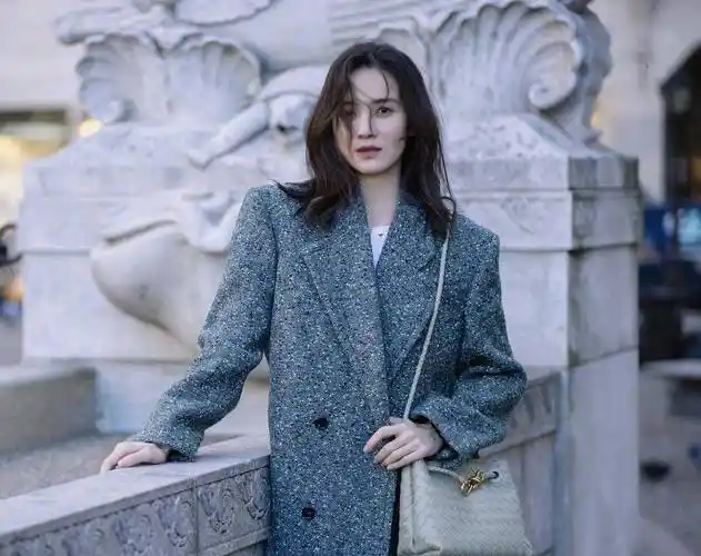 宋佳时尚清冷感美照,彰显不同时尚魅力!_气质_肢体_常存