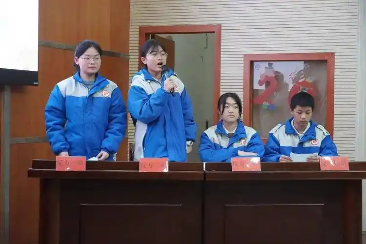 【文明创建知与行·文明校园】南昌县莲塘二中开展"如何遏制校园暴力"