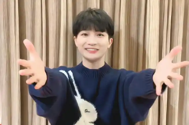 周深超话78#周深#78#周深 可爱#很多人都敢说小深和毛衣的适配度