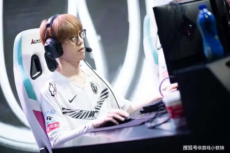 theshy韩服小号rank,时隔数月再玩青钢影!网友:他早就该玩了