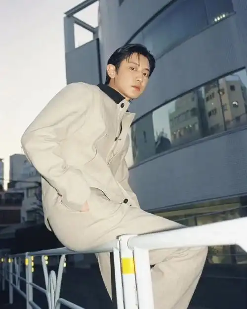 朴灿烈超话#朴灿烈唯一官方门面#  240402 灿烈ins更新一则  【@ ok