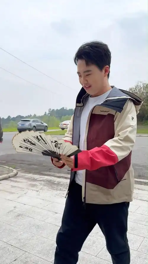 郭麒麟录怦然4看起来很不好惹##郭麒麟怦然4恋综判官