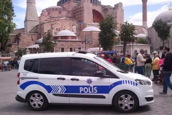 土耳其警方扣押澳洲逃犯豪车,法拉利/宾利统统"充公"变警车