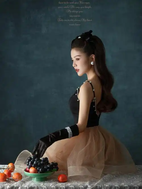 法式宫廷风少女写真谁还不是个小公主呢