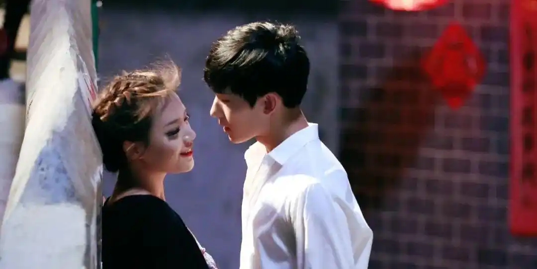 和白敬亭陈伟霆恋爱过的马思纯真的爱上了垃圾男