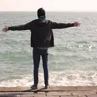 qq男生背影头像帅气只留下帅气背影