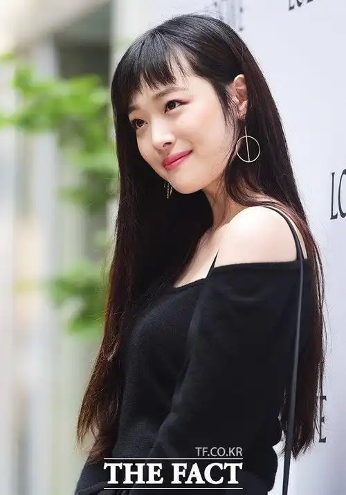 致美丽的崔雪莉##崔雪莉