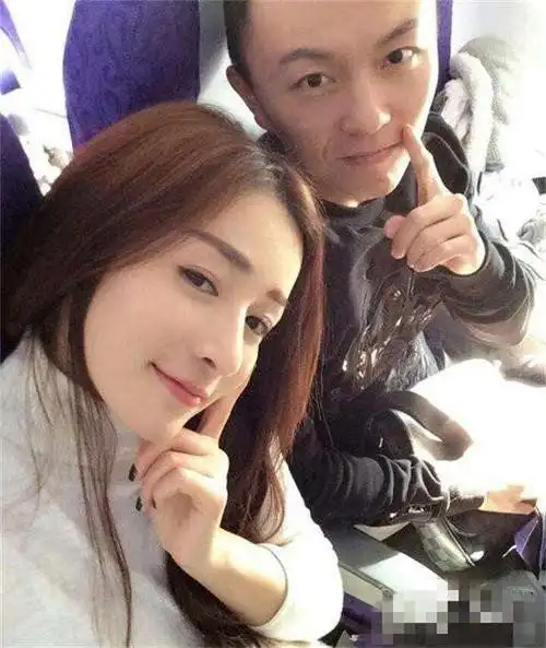 他被誉为李连杰的接班人, 谢苗的老婆据说是个仙女