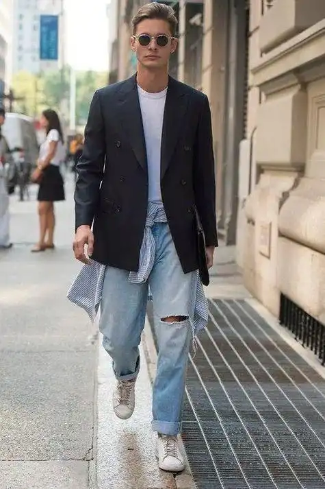 二,中年男人,穿牛仔裤搭什么衣服?